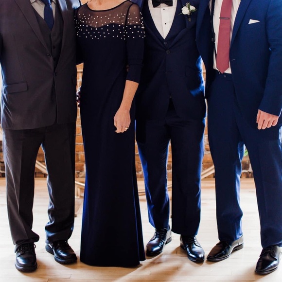 VEUC Karl Lagerfeld P-Dress Navy Pearl Detailing Mesh Neckline Size 4 - Picture 3 of 5